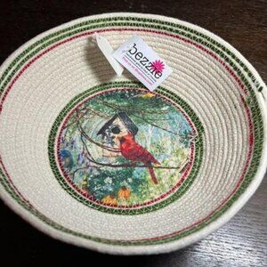 Handmade Rope Bowl Basket Nature Scene Cardinal & Birdhouse Red & Green 7" x 2"
